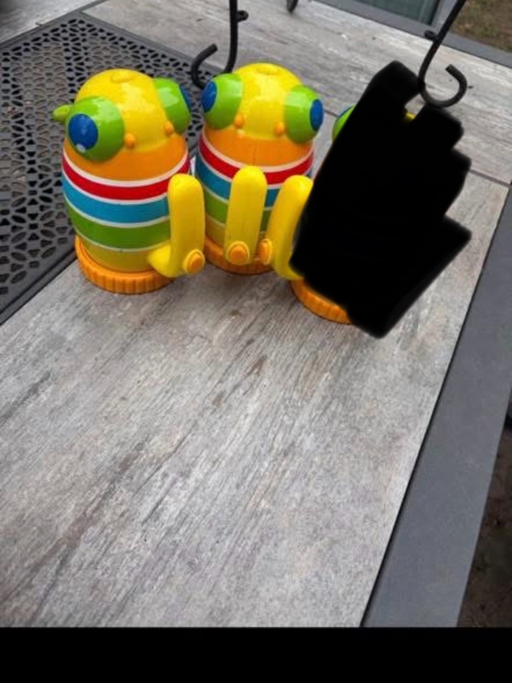 Melissa & Doug Bright Yellow Striped Wind-Up Robot Trio